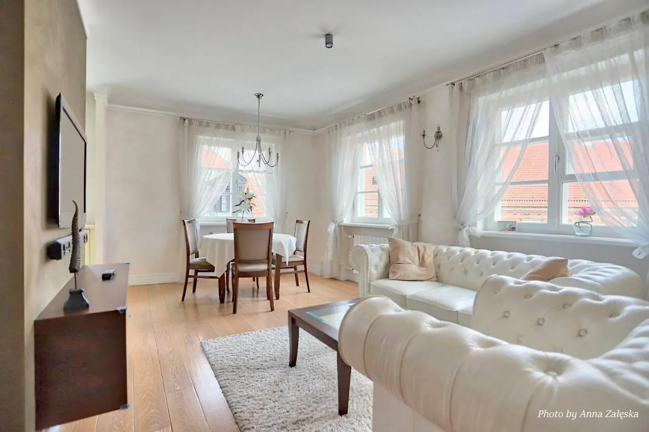 Royal Warsaw Apartment