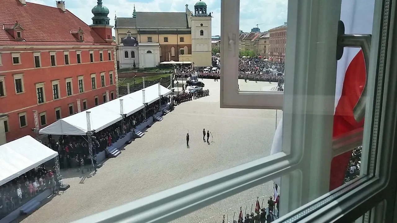 Royal Warsaw Apartment